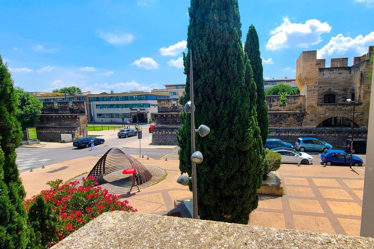 Апартаменты Regard Sur Les Remparts - Terrasse & Parking Авиньон Экстерьер фото